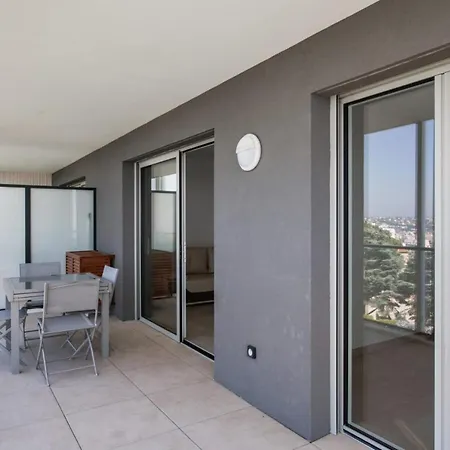 Modern Flat With Pool Parking And View On The Sea - - Welkeys Apartment