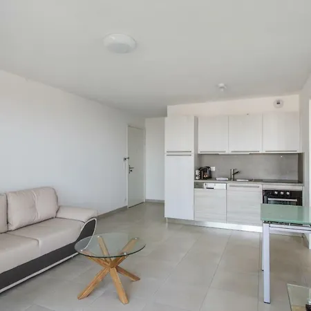 Modern Flat With Pool Parking And View On The Sea - - Welkeys Nice
